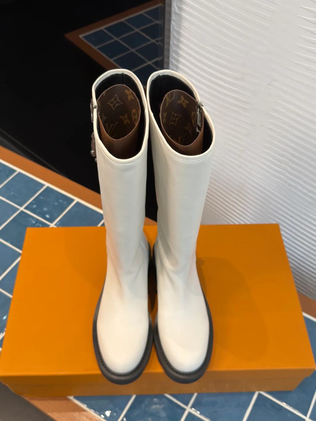 Сапоги Женские Louis Vuitton 18604404