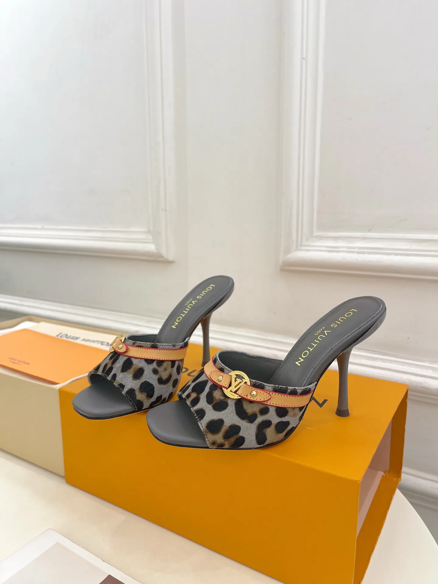 Туфли Женские Louis Vuitton 11458167