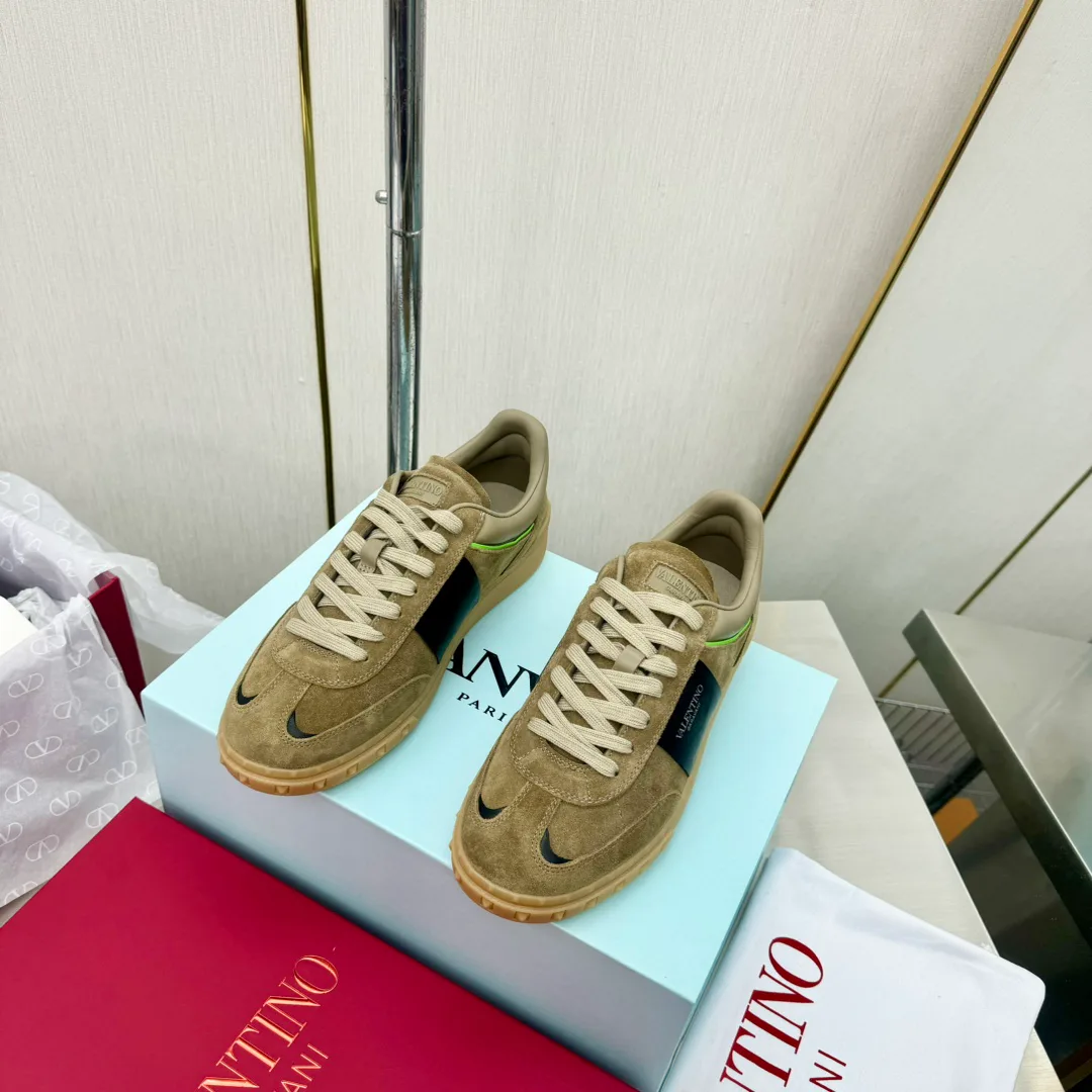 Кроссовки Женские Valentino 17955032