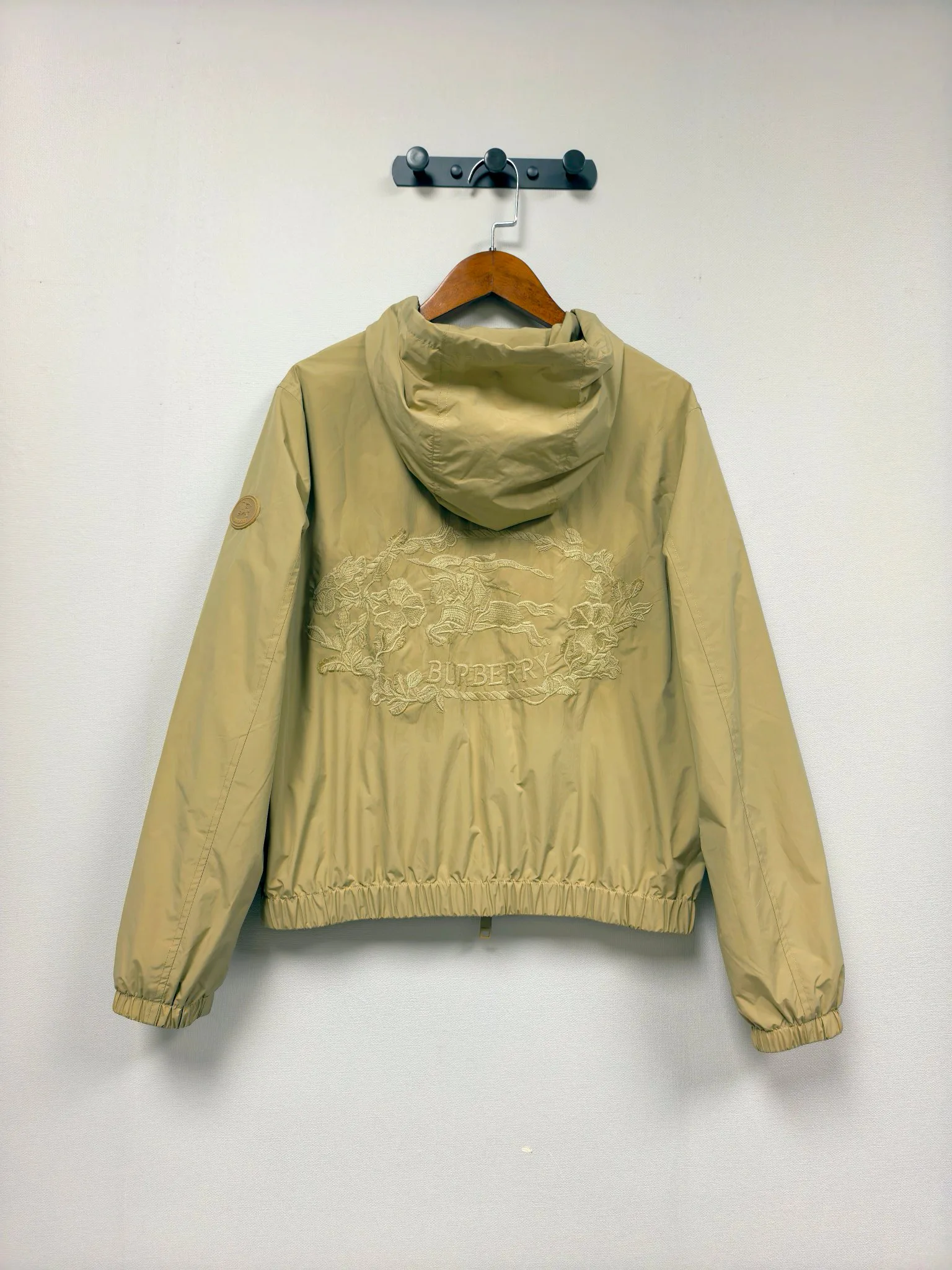 Куртки И Пуховики Женские Burberry 18151033