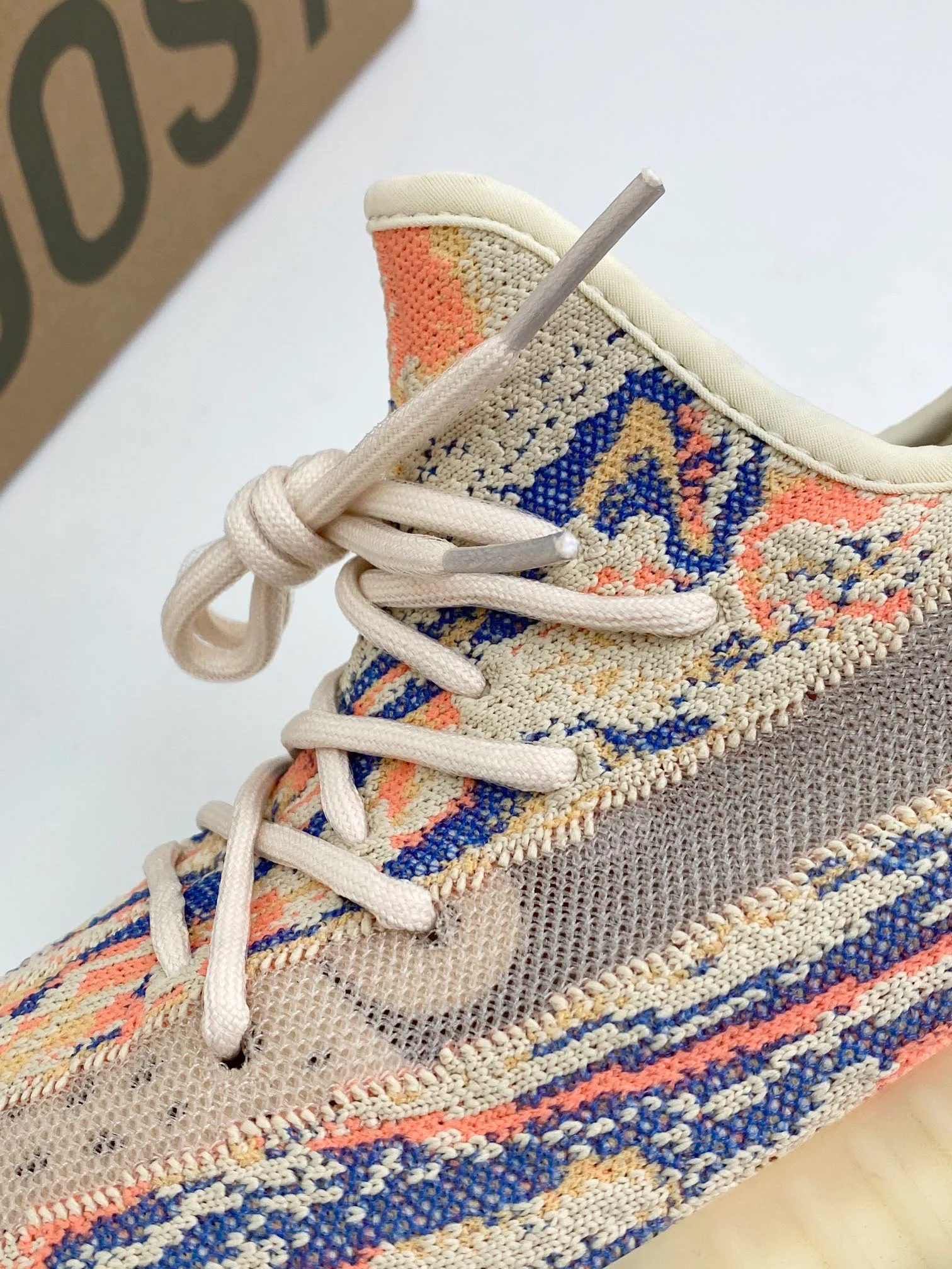 Кроссовки Женские Yeezy 8705