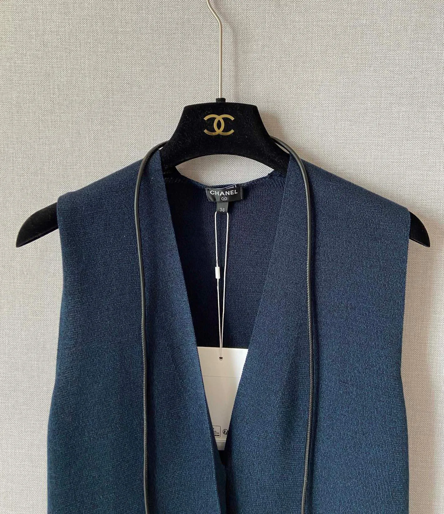 Жилеты Женские Chanel 18649369