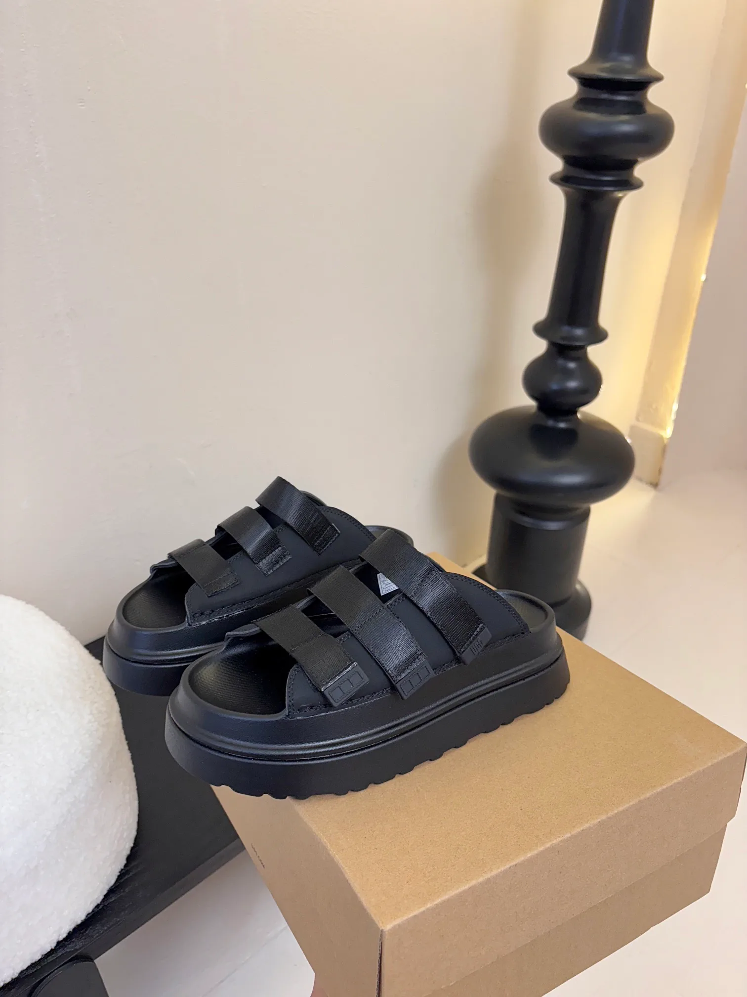 Шлепанцы Женские Ugg 302088