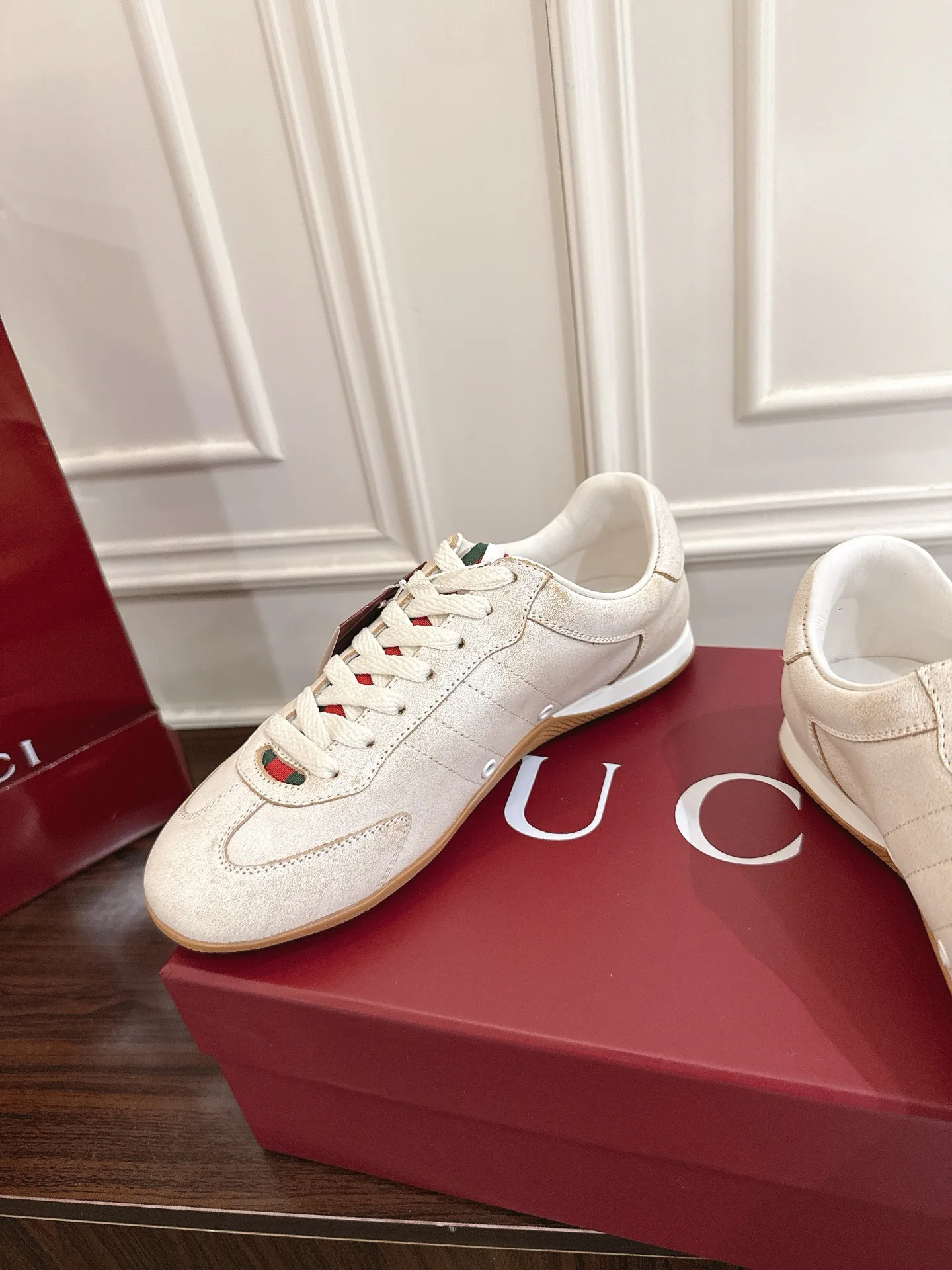 Кроссовки Женские Gucci 3922470