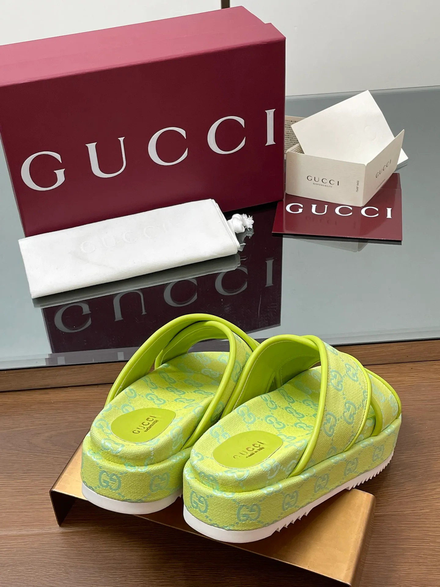 Шлепанцы Женские Gucci 21091