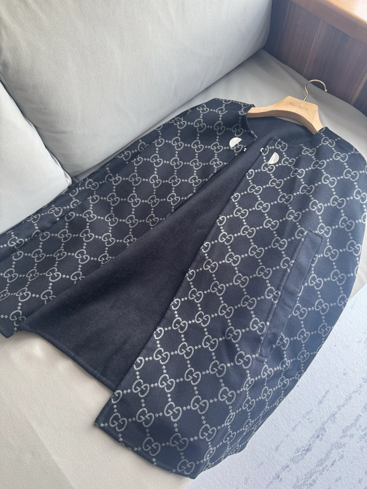 Пальто Женские Gucci 18361603
