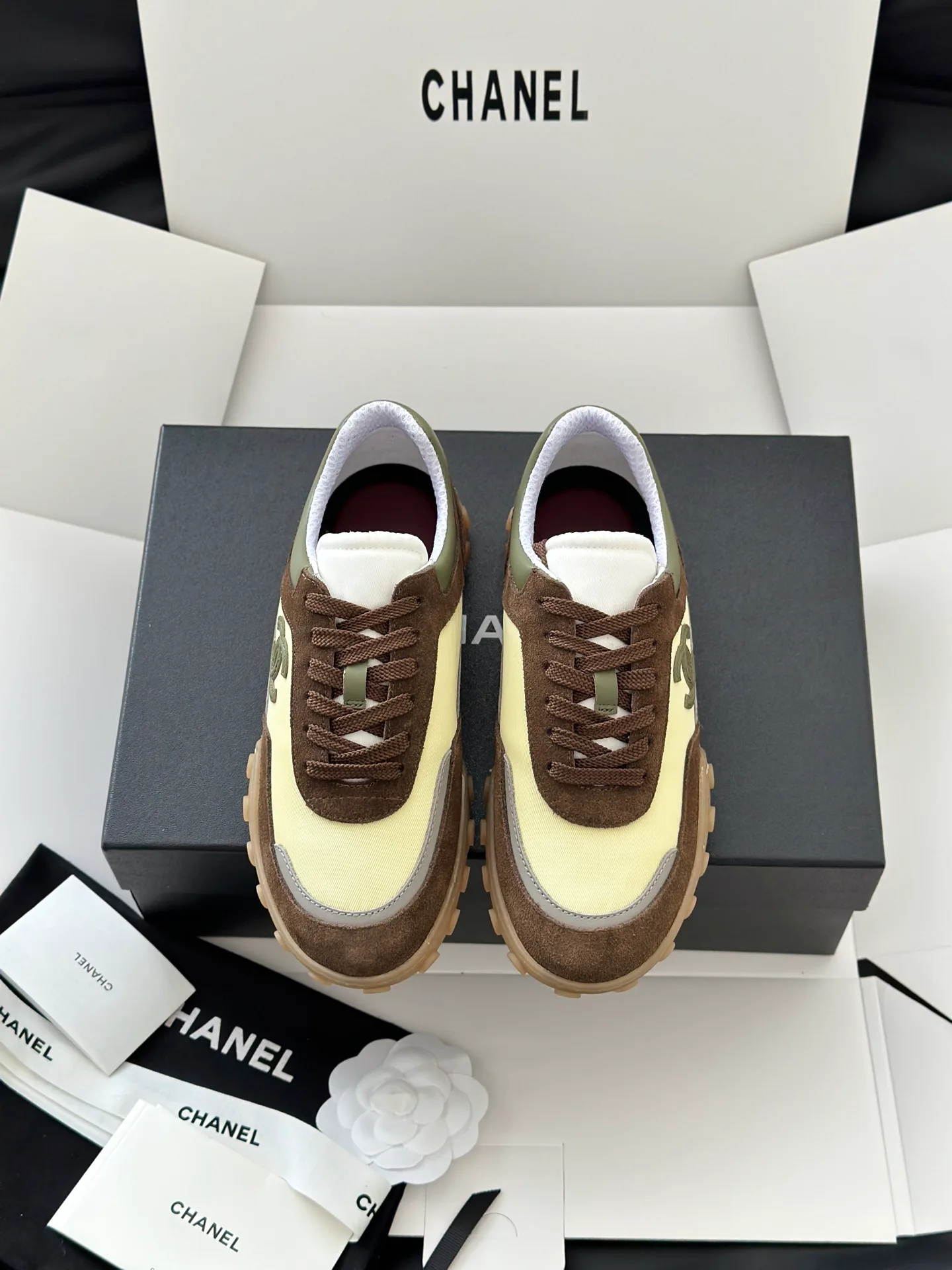 Кроссовки Женские Chanel 18765003