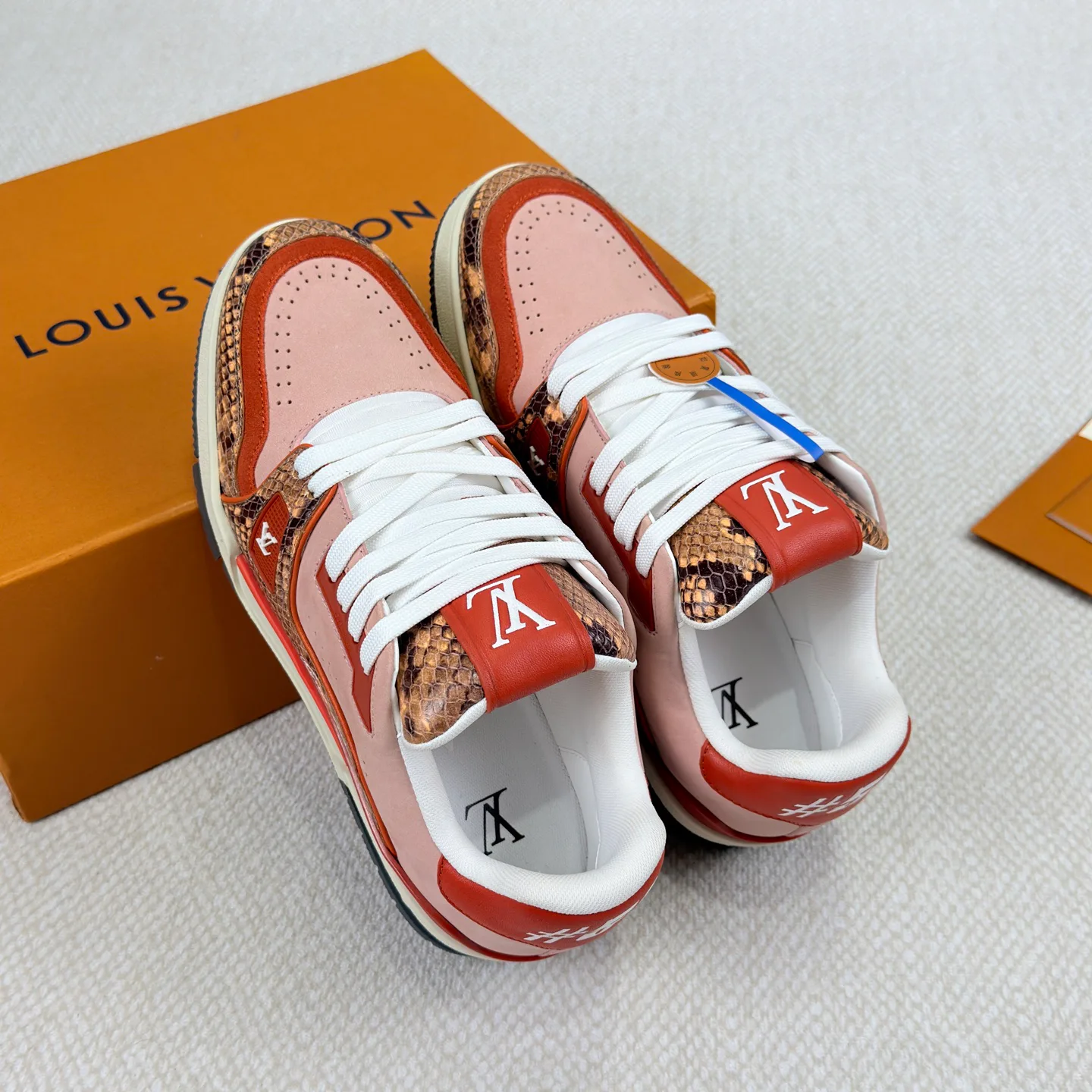 Кроссовки Мужские Louis Vuitton 18892459