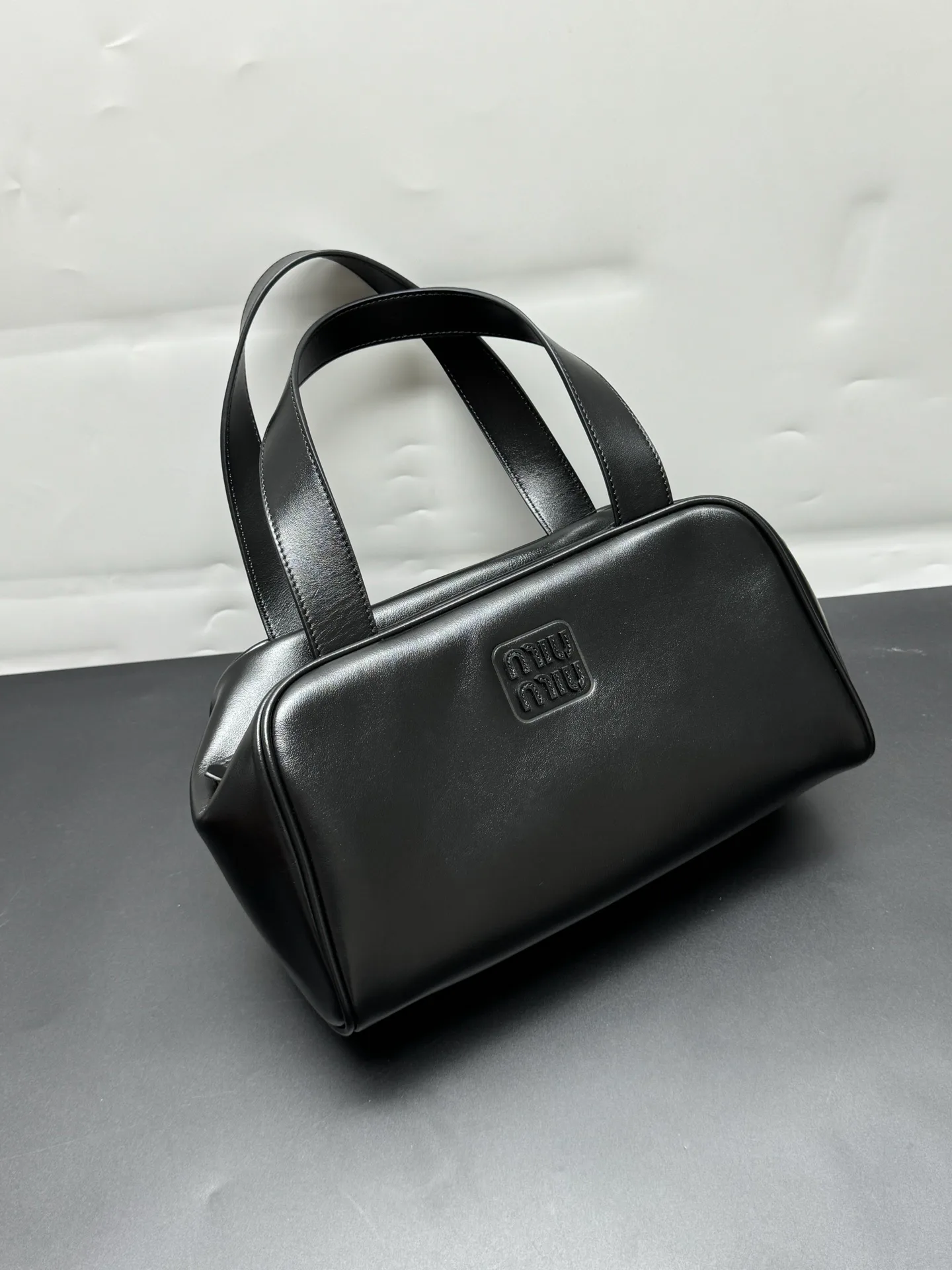 Классические Сумки Женские Miu Miu 17999174