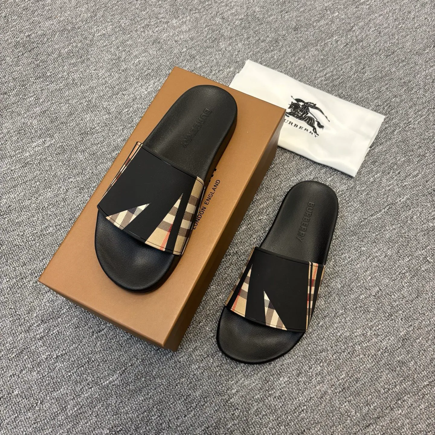 Шлепанцы Женские Burberry 587964