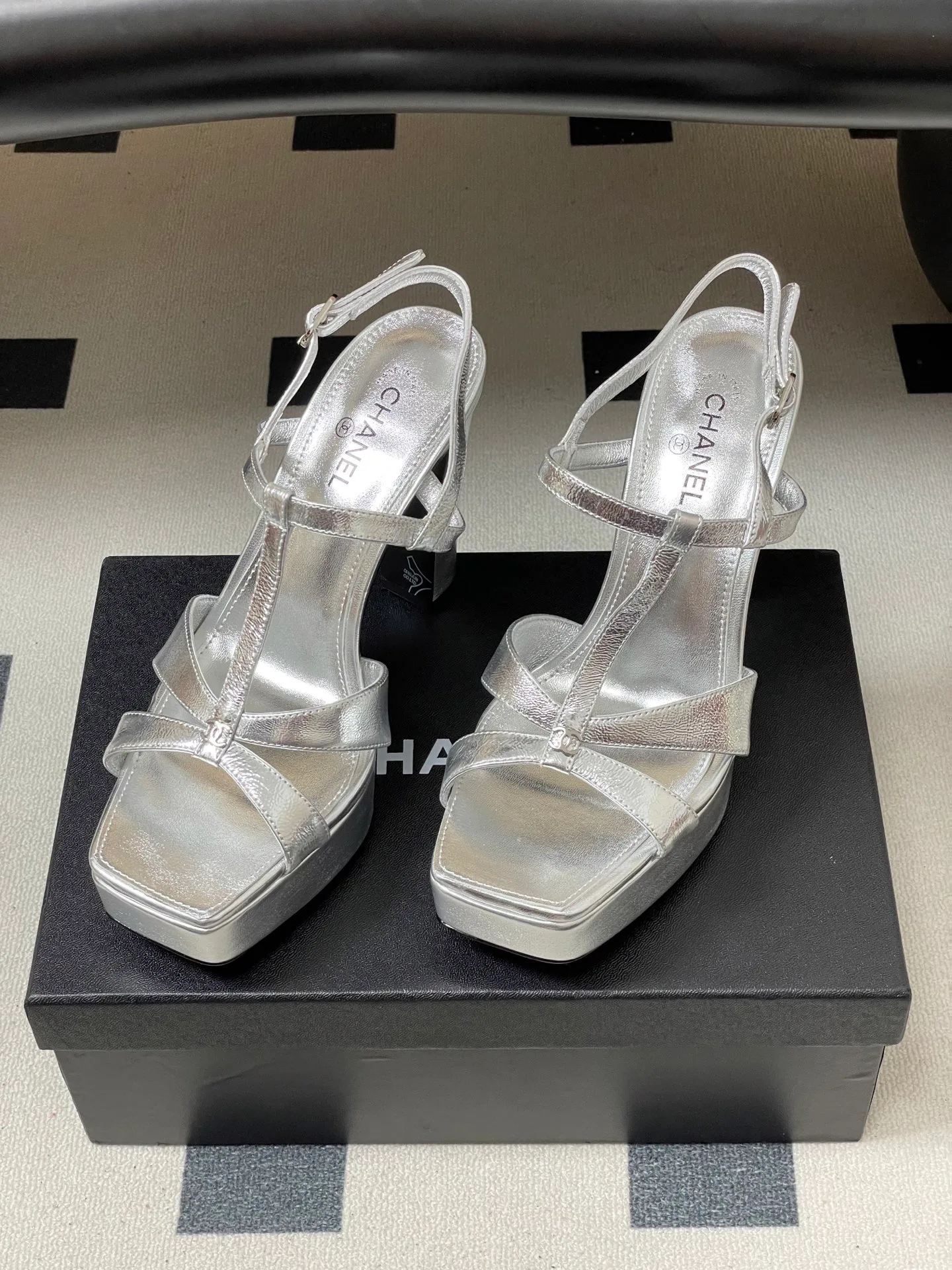 Босоножки Женские Chanel 13343869