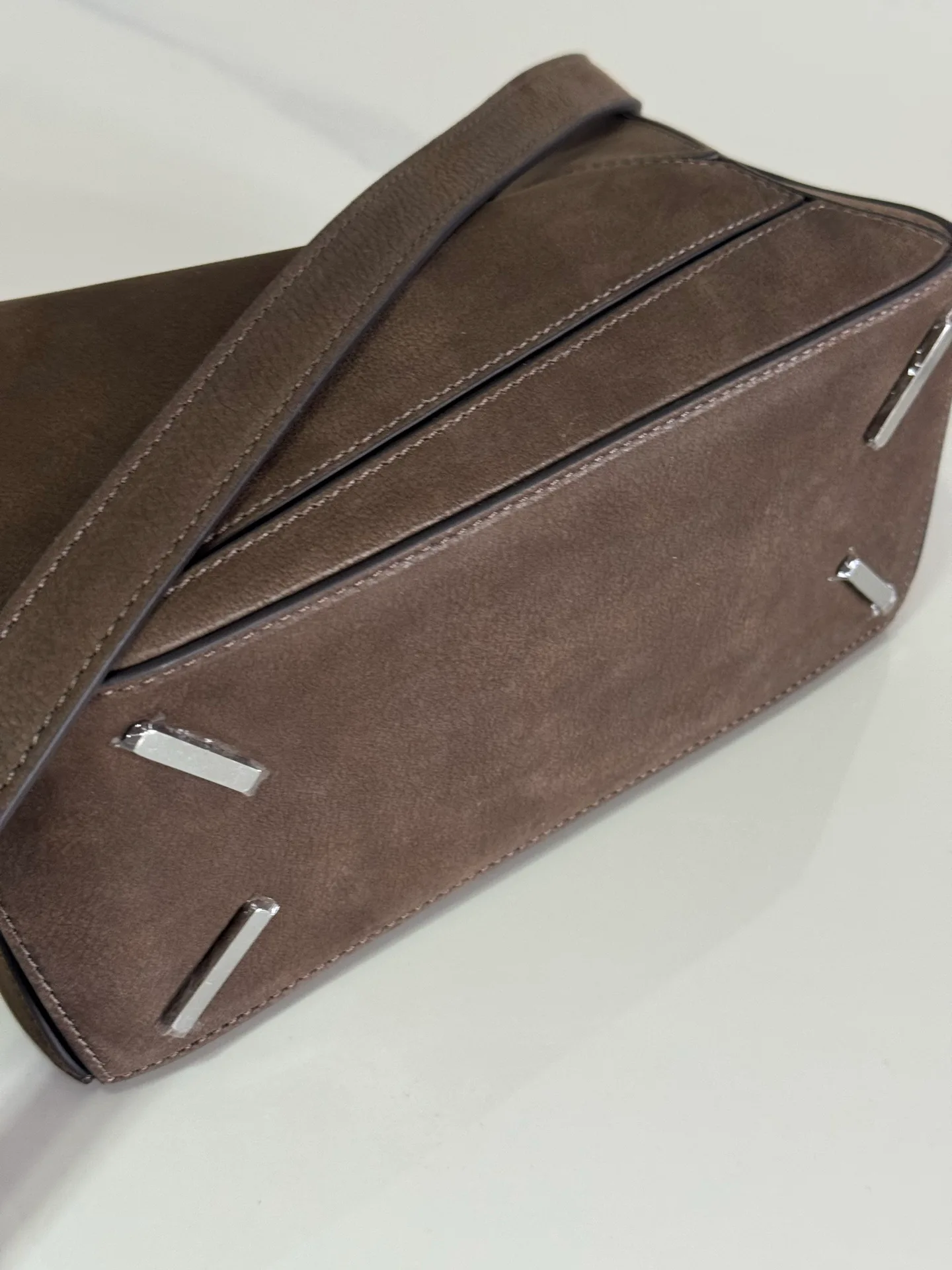 Классические Сумки Женские Loewe 11675866
