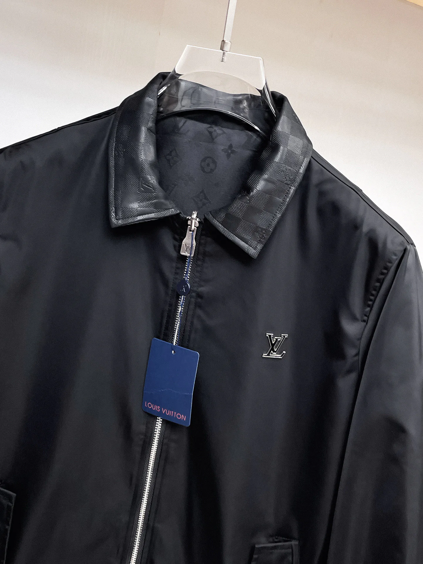 Куртки И Пуховики Мужские Louis Vuitton 9352279