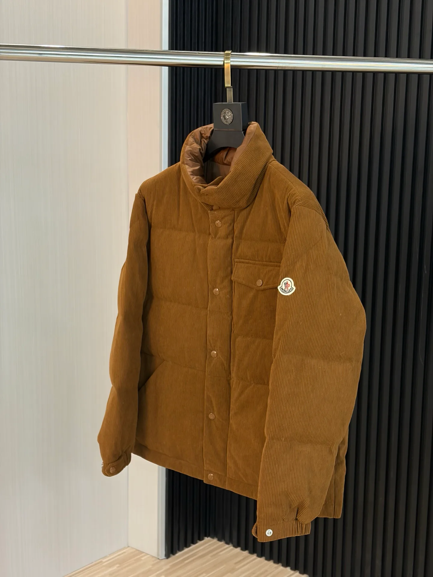 Куртки И Пуховики Мужские Moncler 18199459