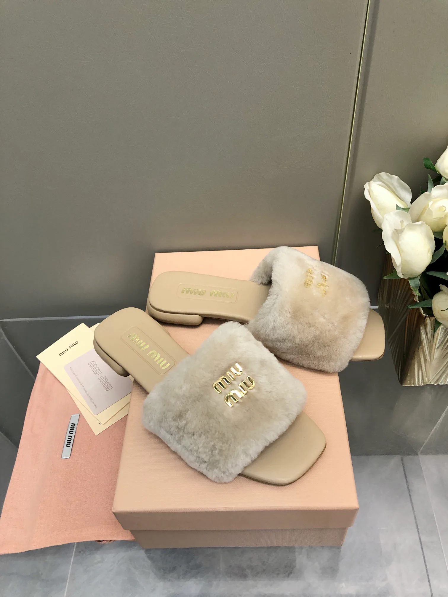 Тапочки Женские Miu Miu 18005811