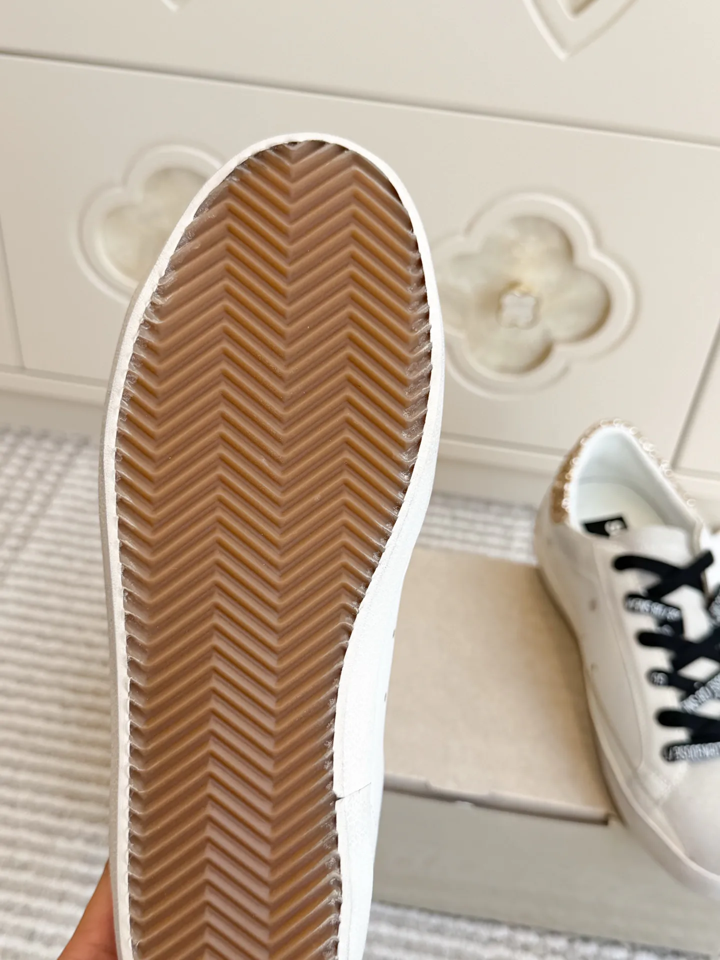 Кроссовки Женские Golden Goose 18737588