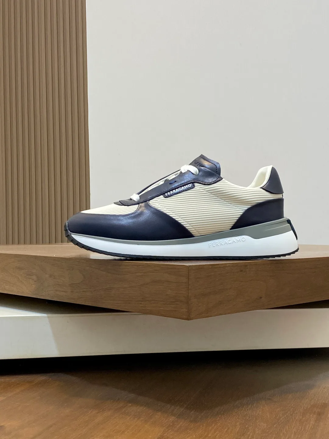 Кроссовки Мужские Salvatore Ferragamo 1498286