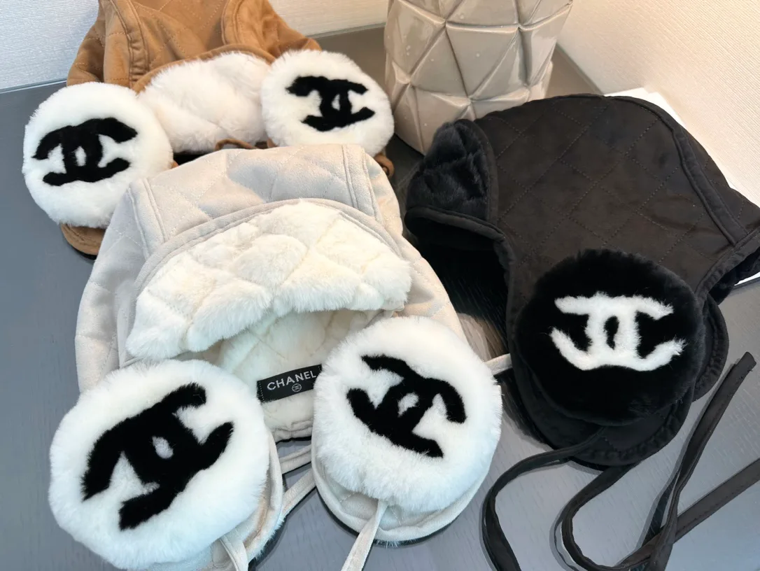 Головные Уборы Chanel 18347637