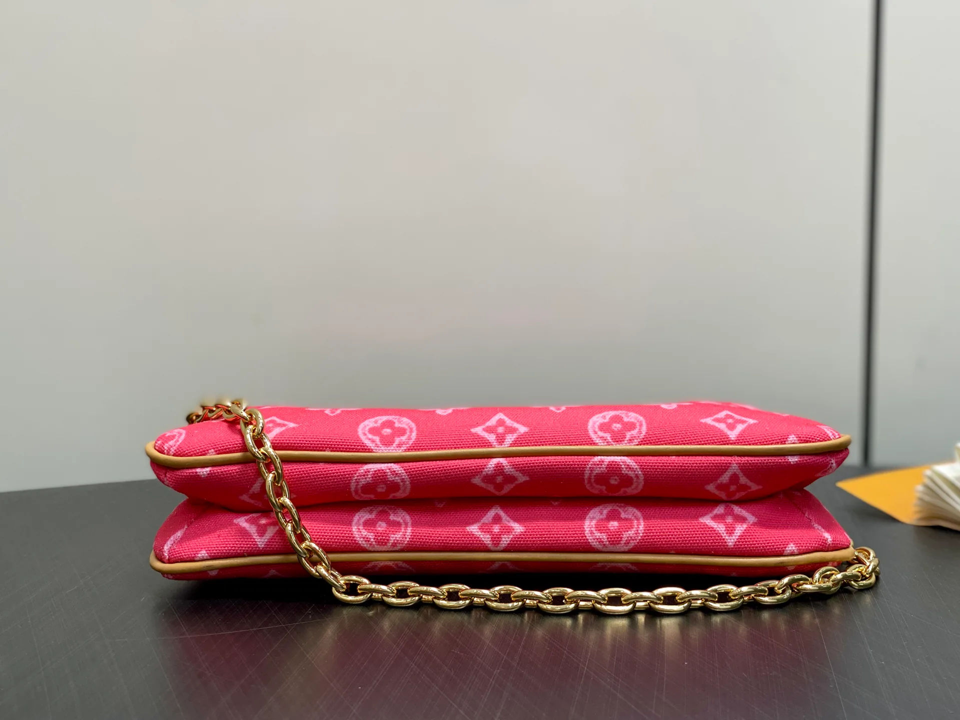 Сумки На Ремне Женские Louis Vuitton 850983