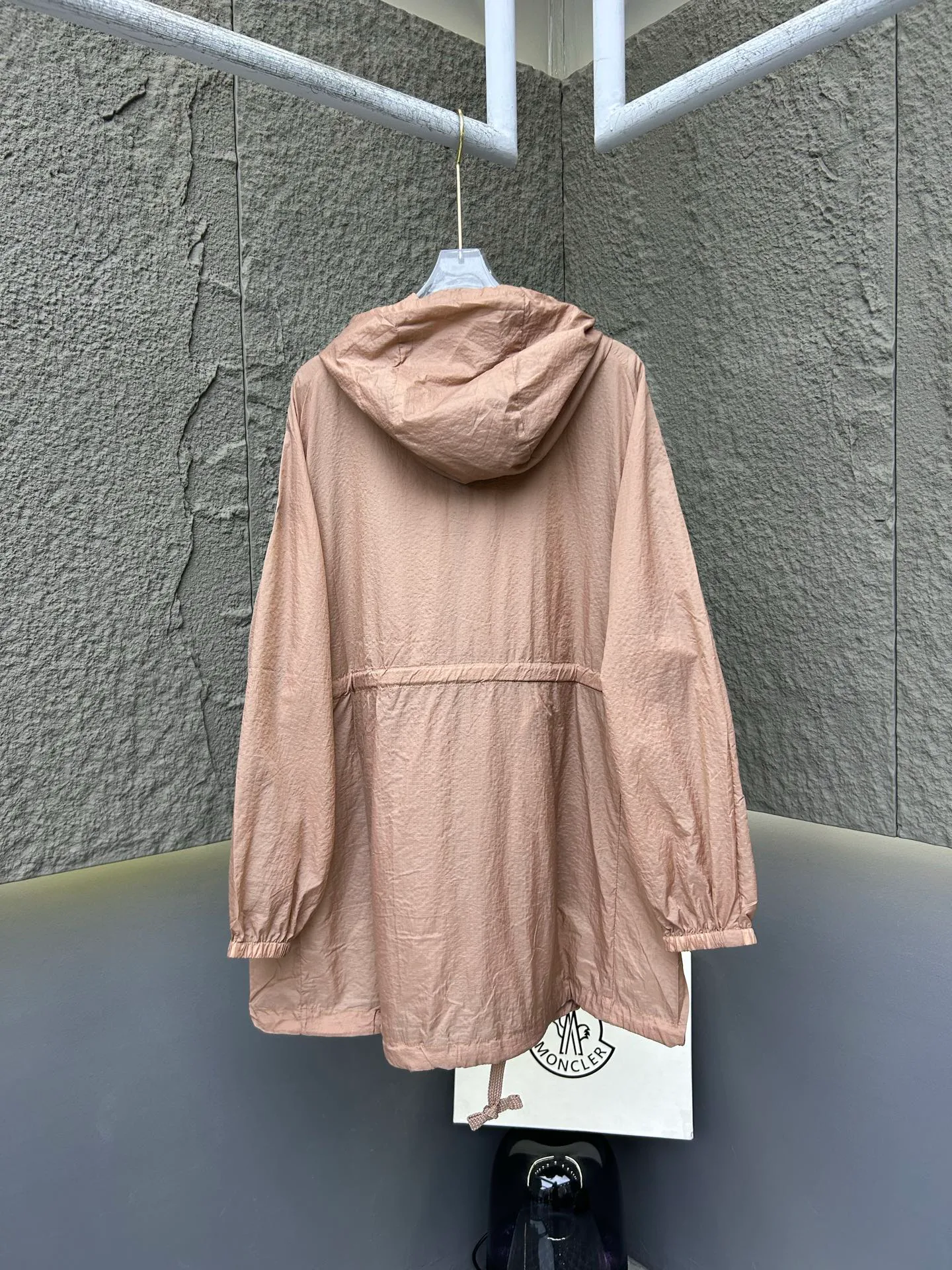 Куртки И Пуховики Женские Moncler 11862685