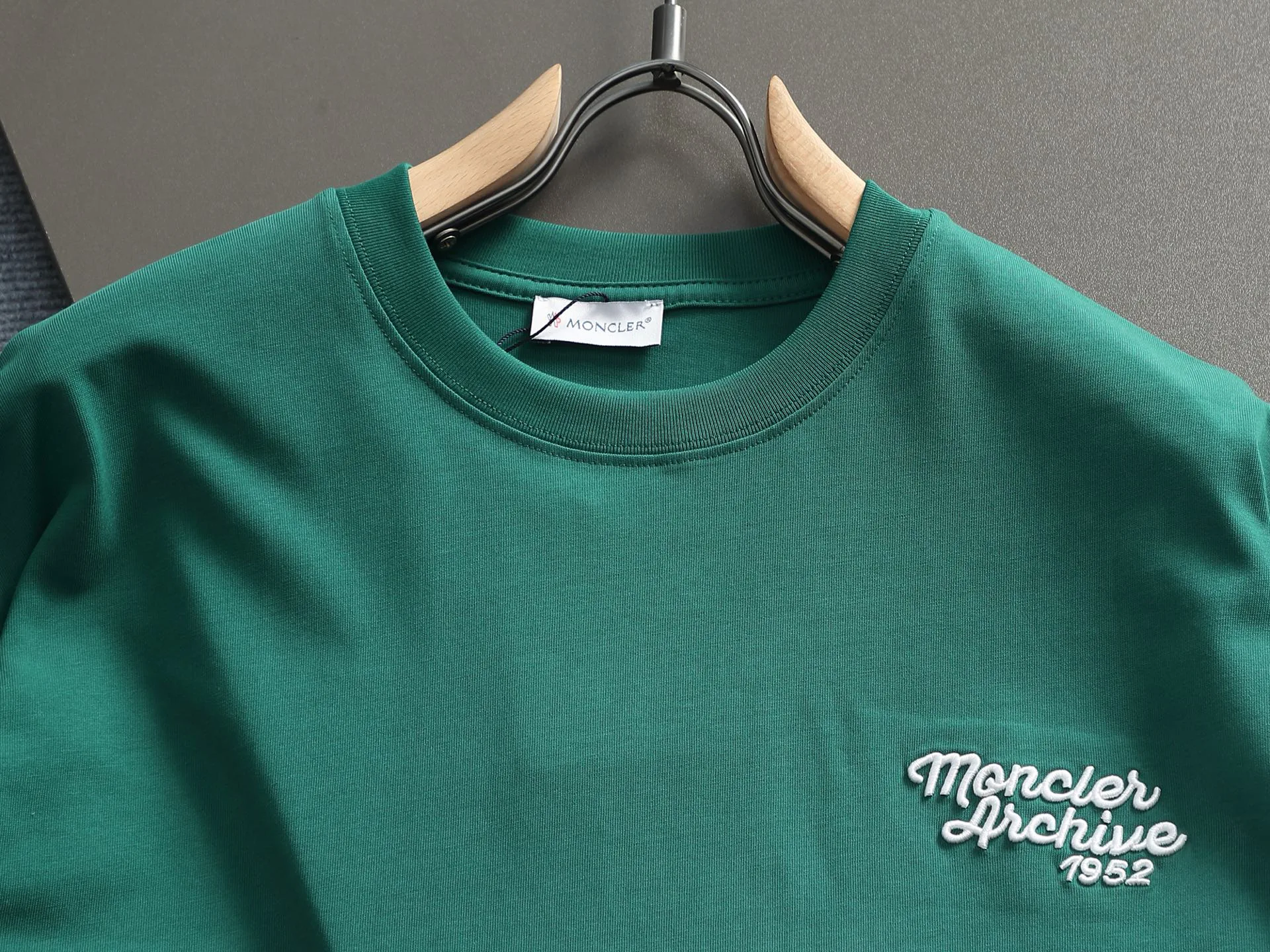 Футболки Женские Moncler 11448099