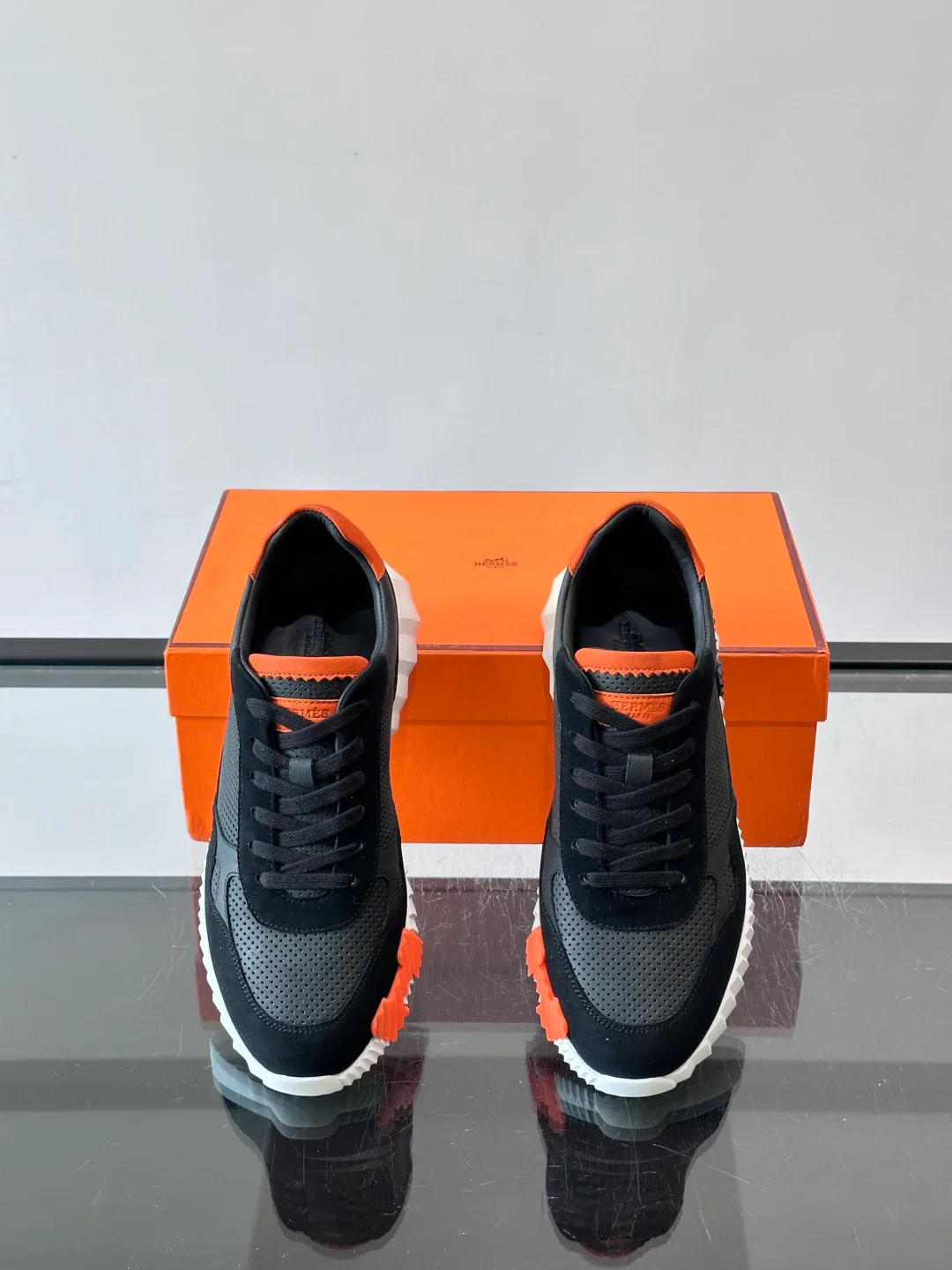 Кроссовки Женские Hermes 17439910