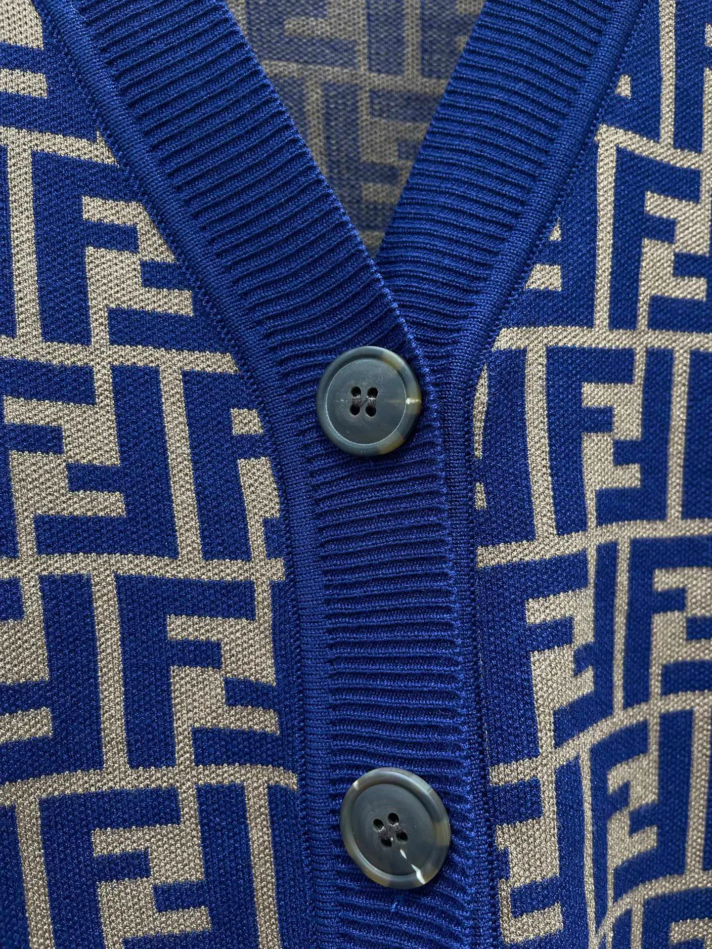 Джемперы И Свитеры Женские Fendi 18211653