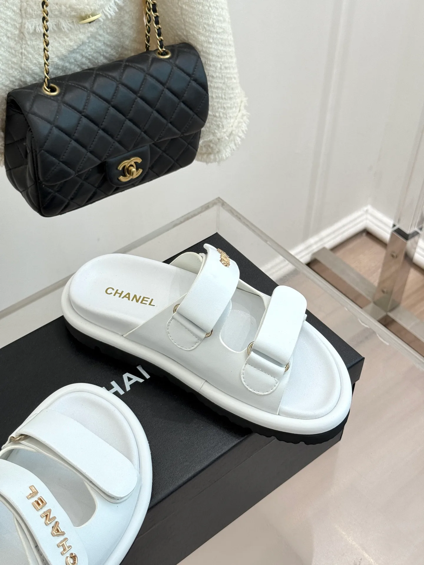 Шлепанцы Женские Chanel 11646694