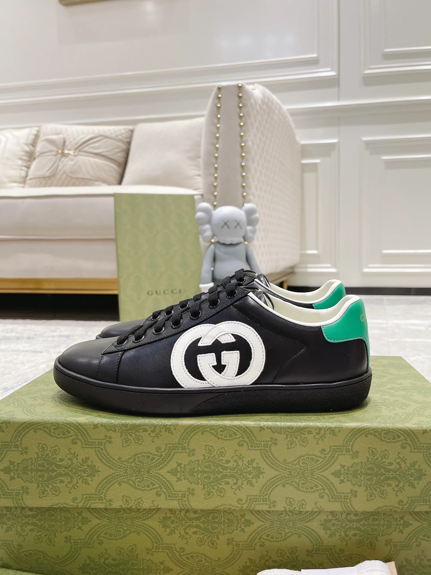 Кроссовки Женские Gucci 17620424