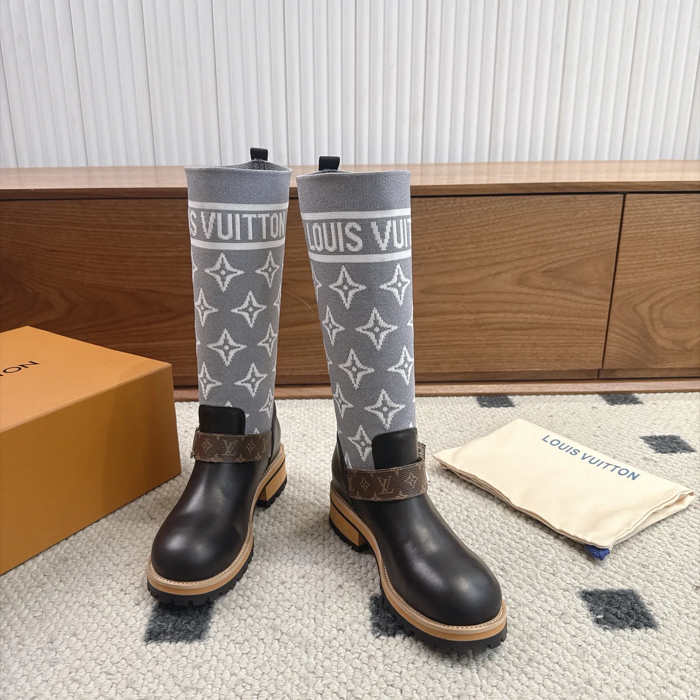 Ботинки Женские Louis Vuitton 18025505