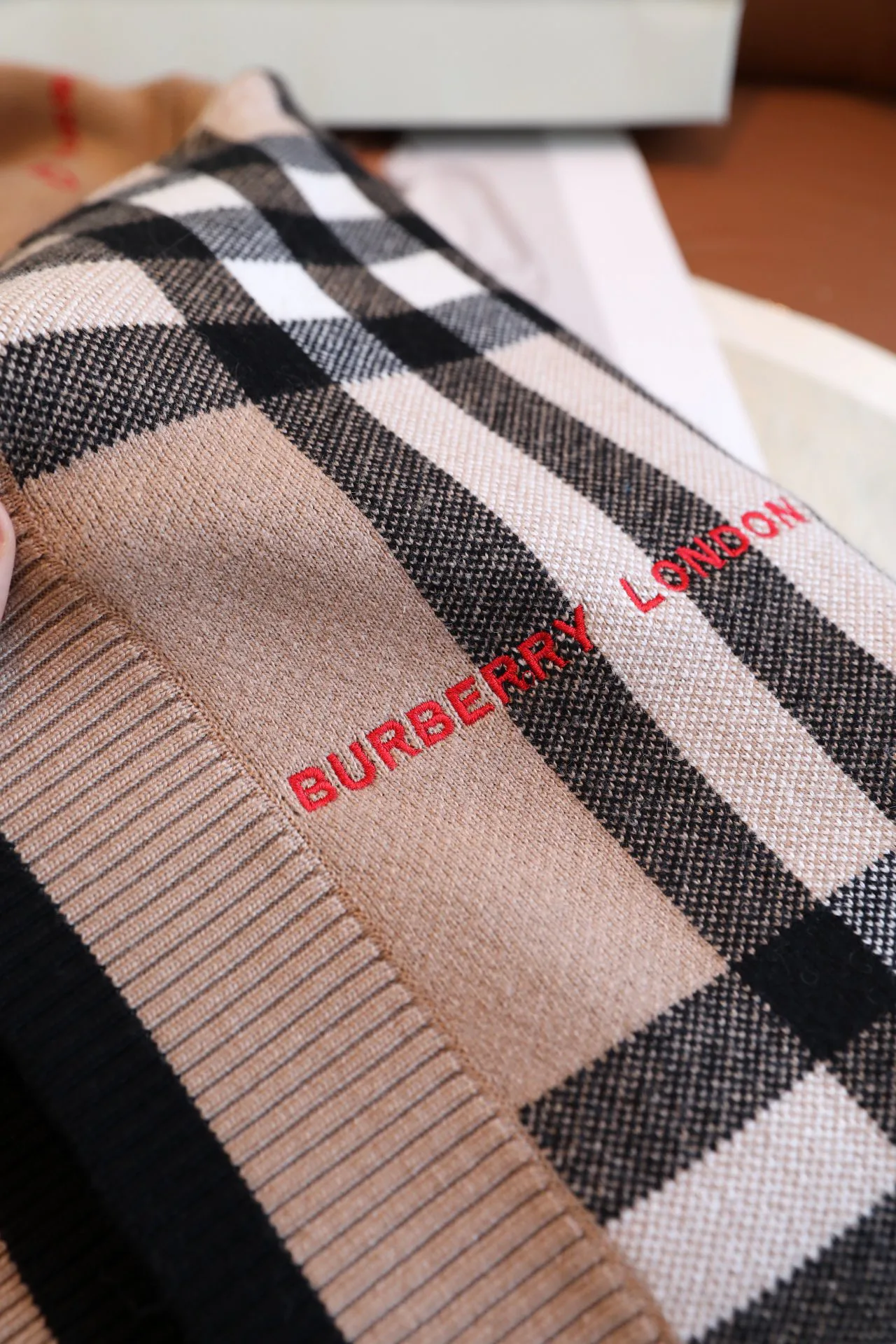 Шарфы Женские Burberry 108128