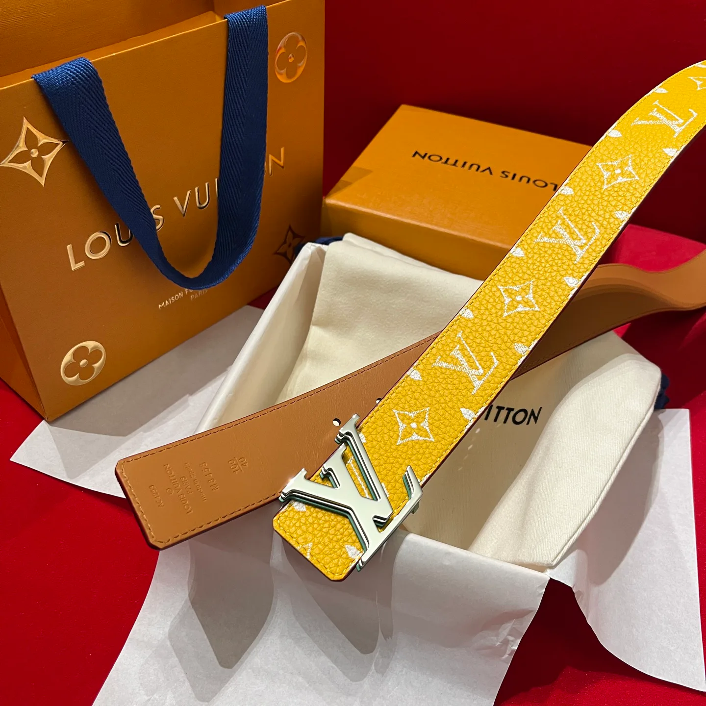 Ремни Louis Vuitton 17645328