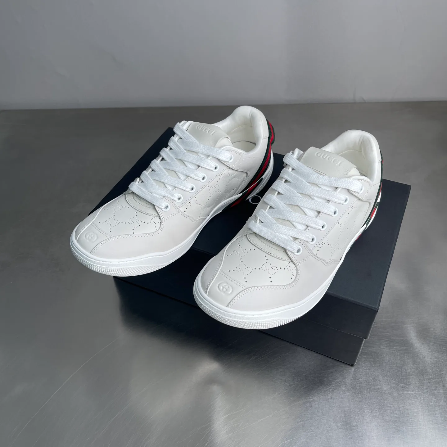 Кроссовки Женские Gucci 18535746