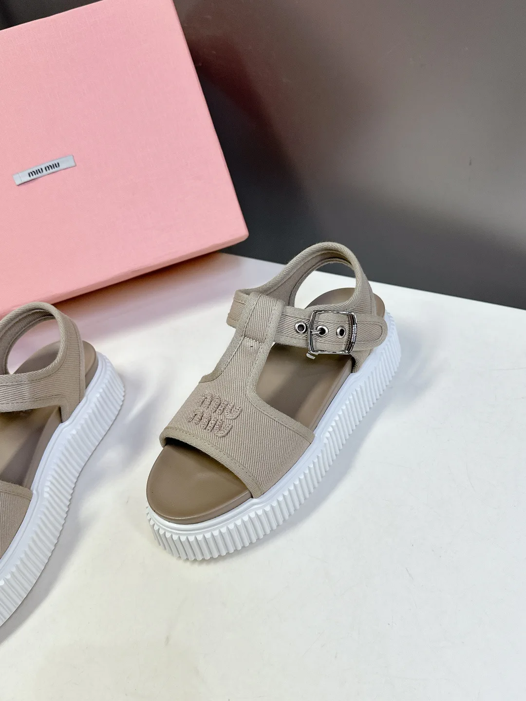 Босоножки Женские Miu Miu 13332436