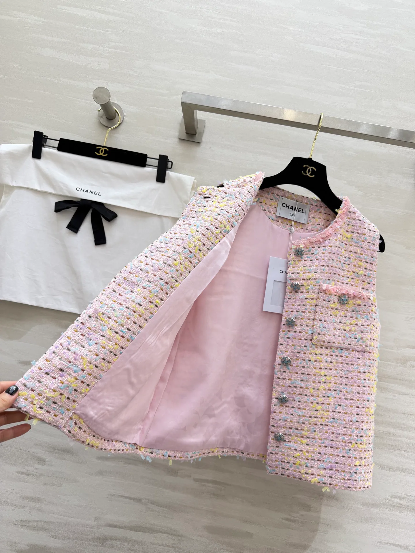 Жилеты Женские Chanel 11272070