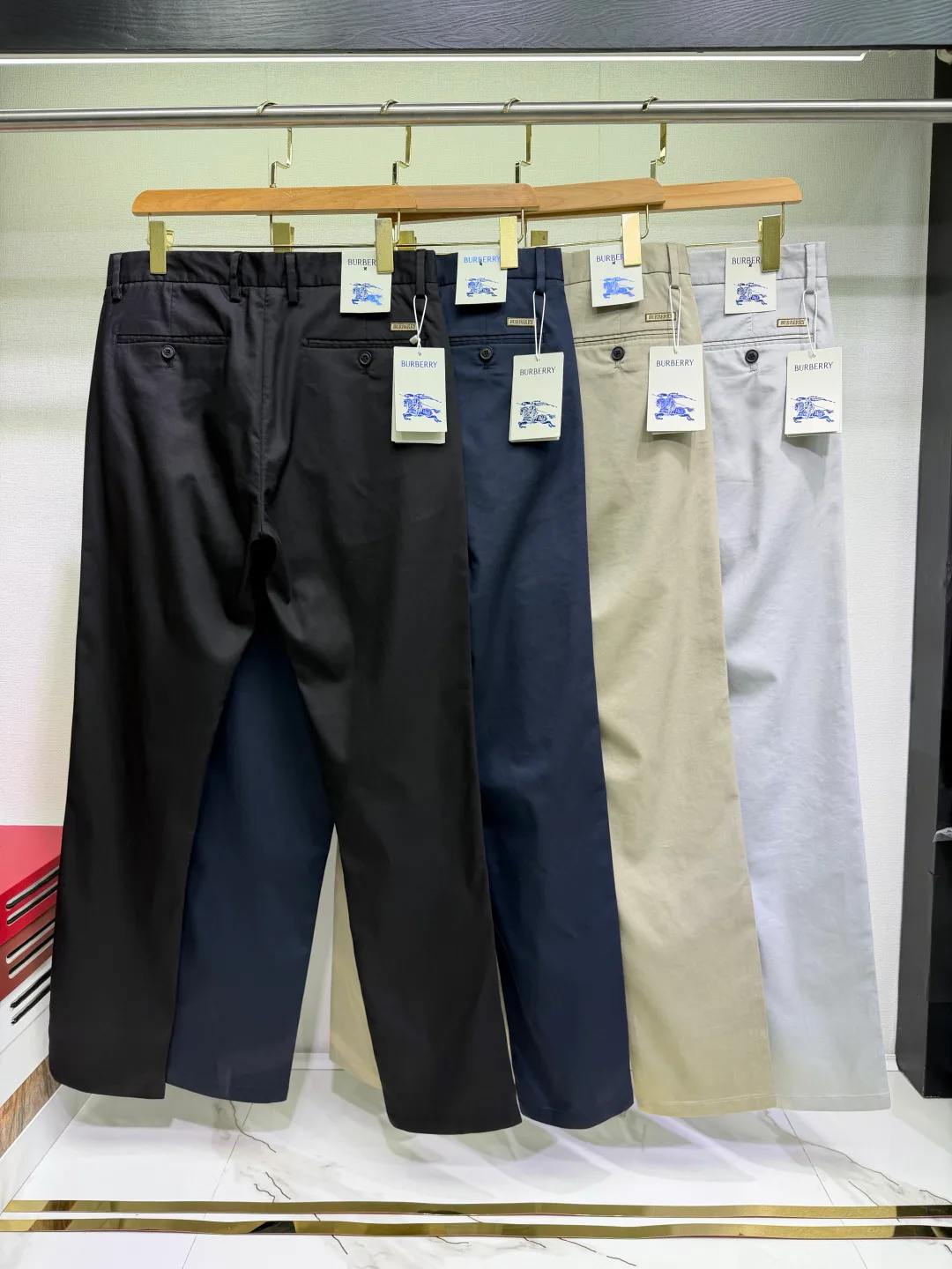 Брюки Мужские Burberry 10629495