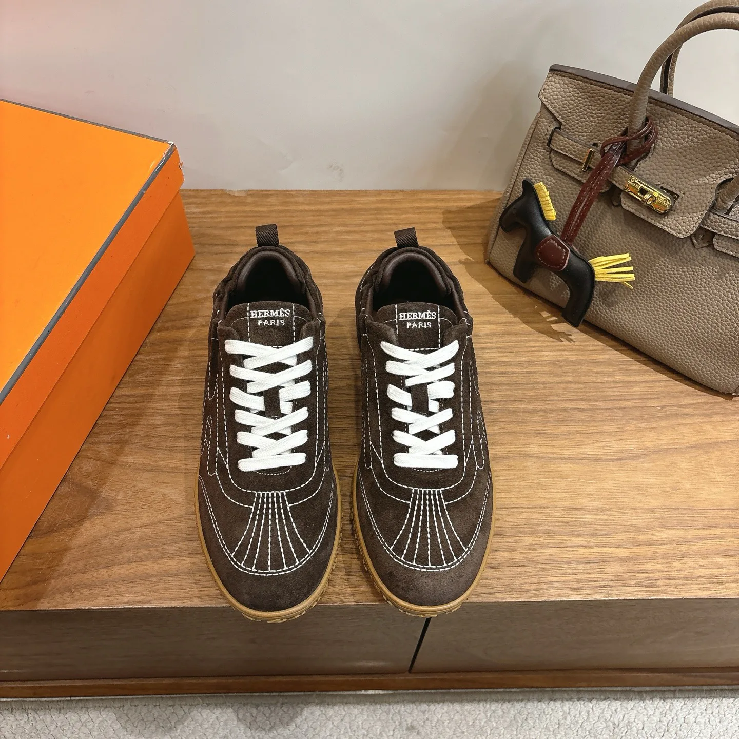 Кроссовки Женские Hermes 18729855