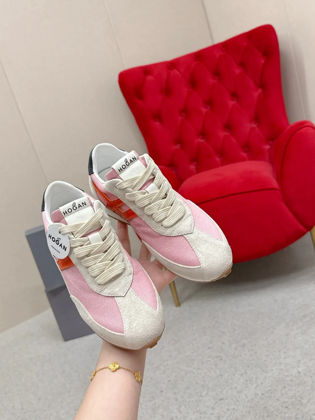 Кроссовки Женские Hogan 13077336