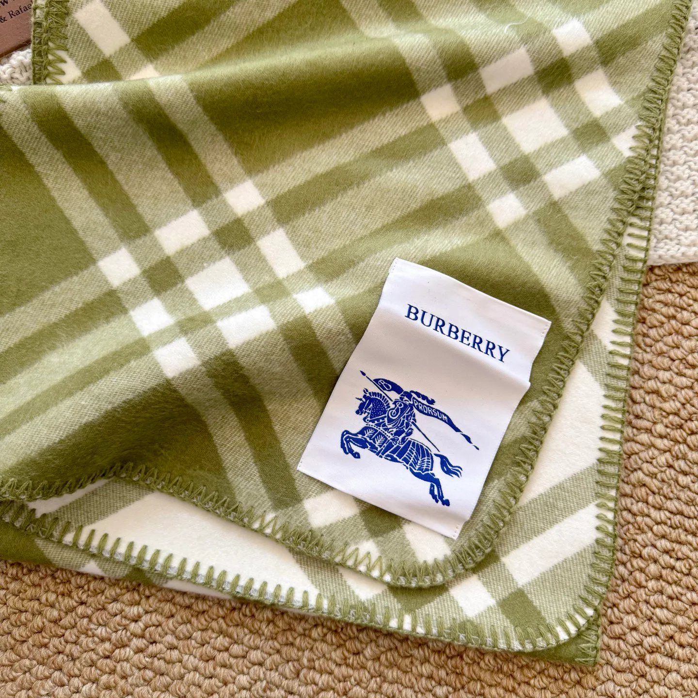 Шарфы Burberry 18002974