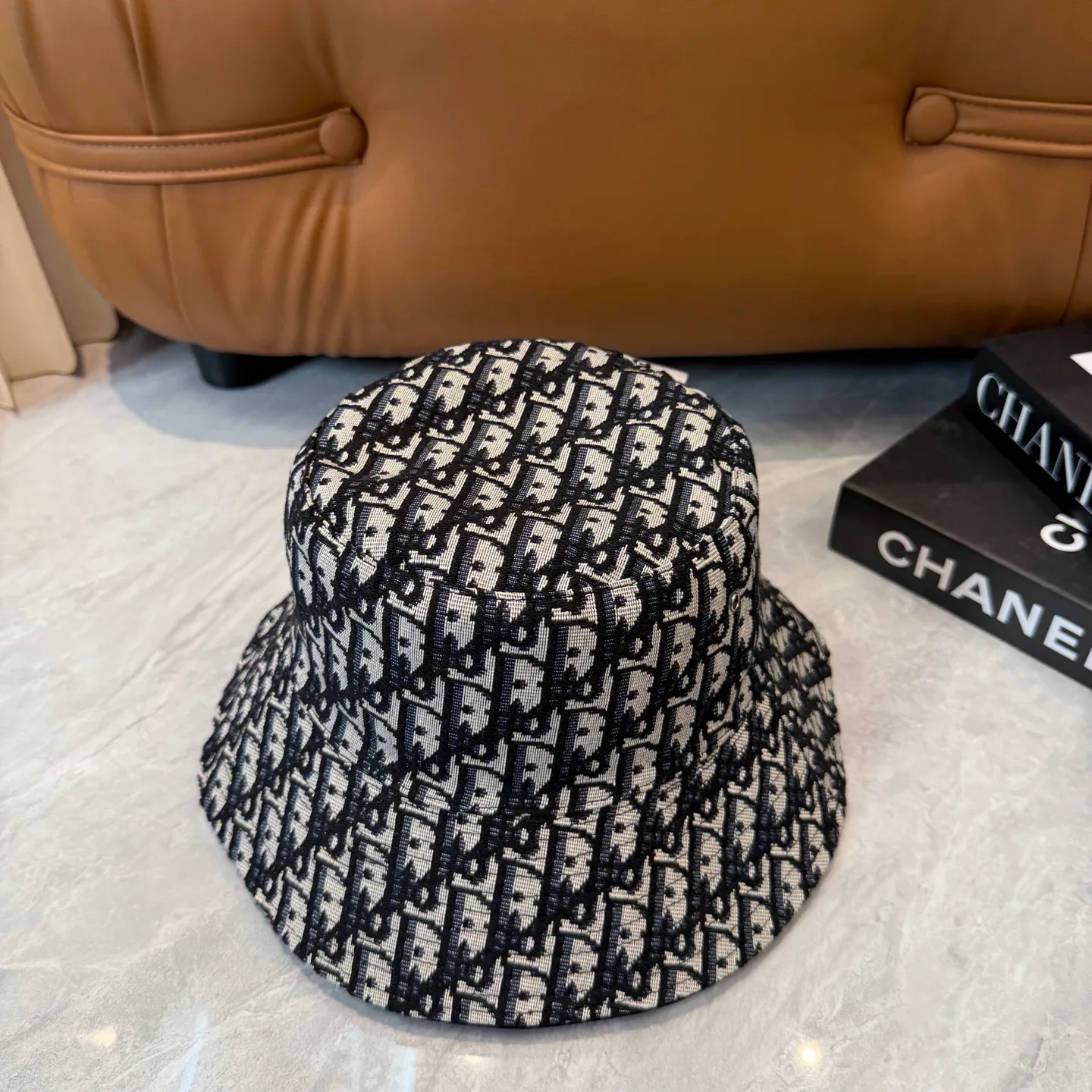 Головные Уборы Christian Dior 13294363