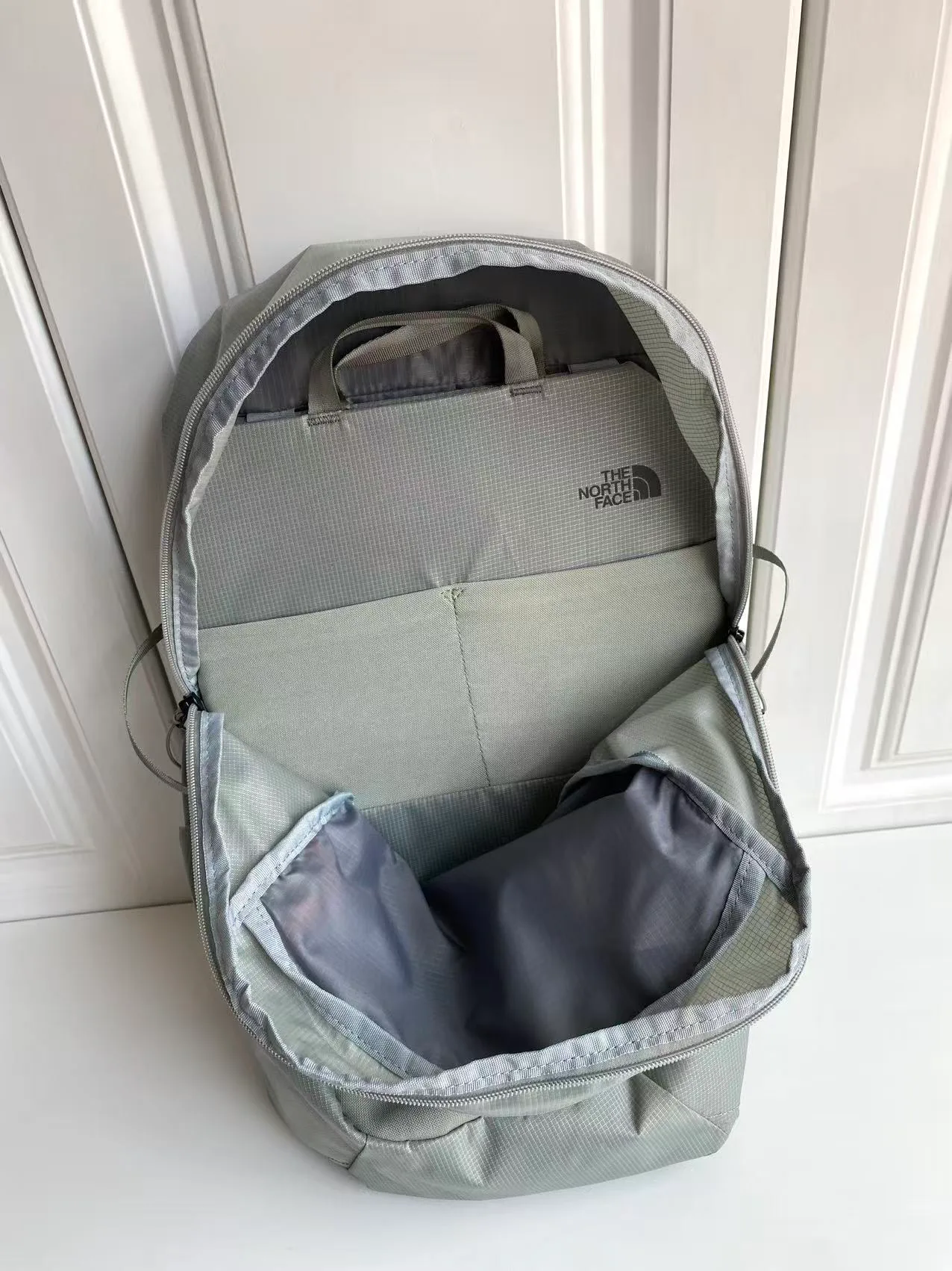 Рюкзаки Женские The North Face 18914643