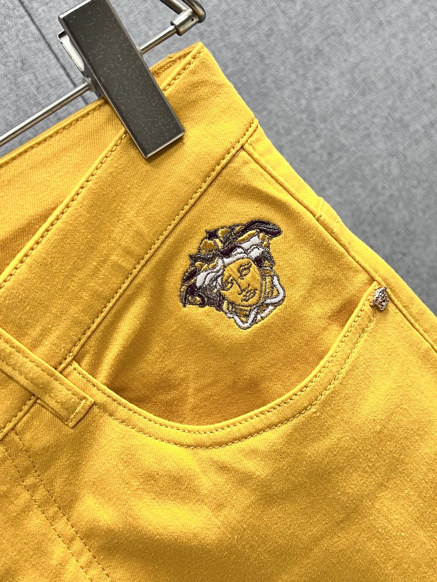 Джинсы Мужские Versace 18097849