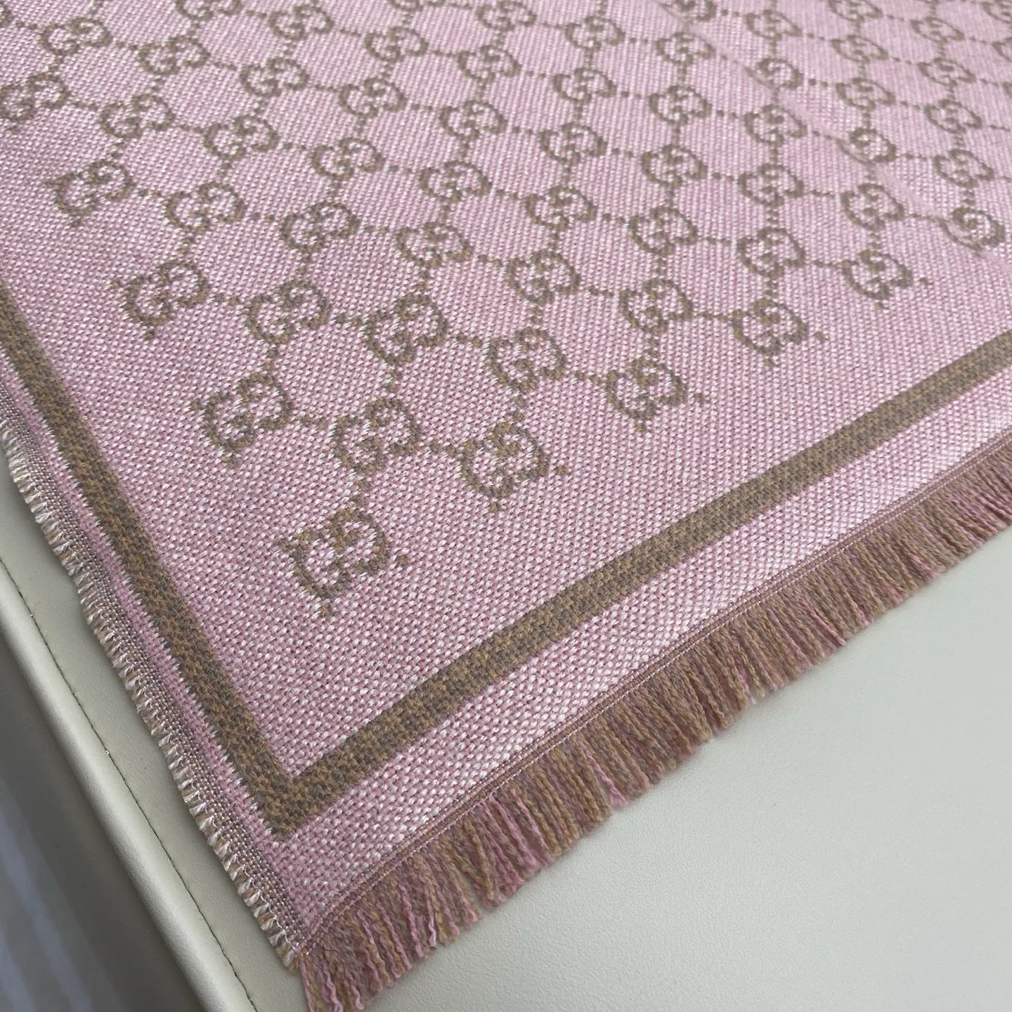 Шарфы Gucci 124016