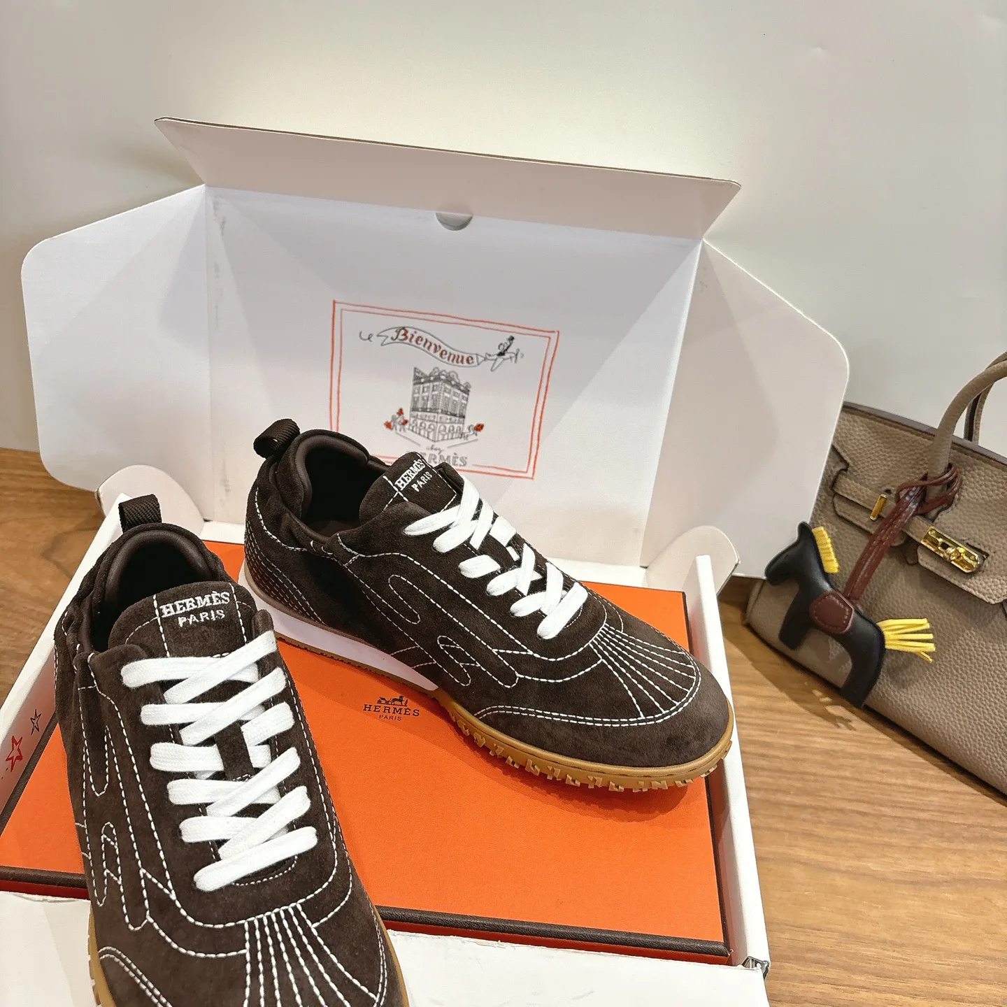 Кроссовки Женские Hermes 18729855