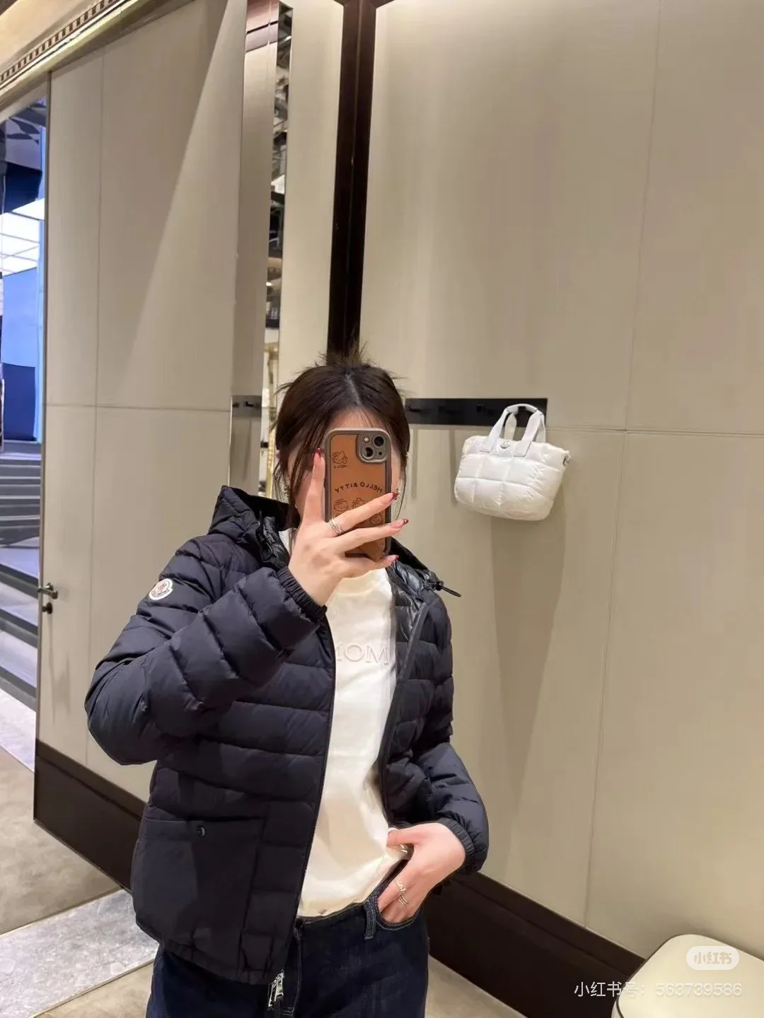 Куртки И Пуховики Женские Moncler 18486584