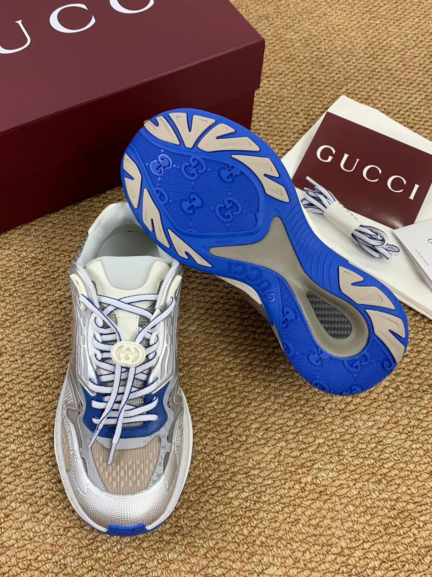 Кроссовки Женские Gucci 17545258