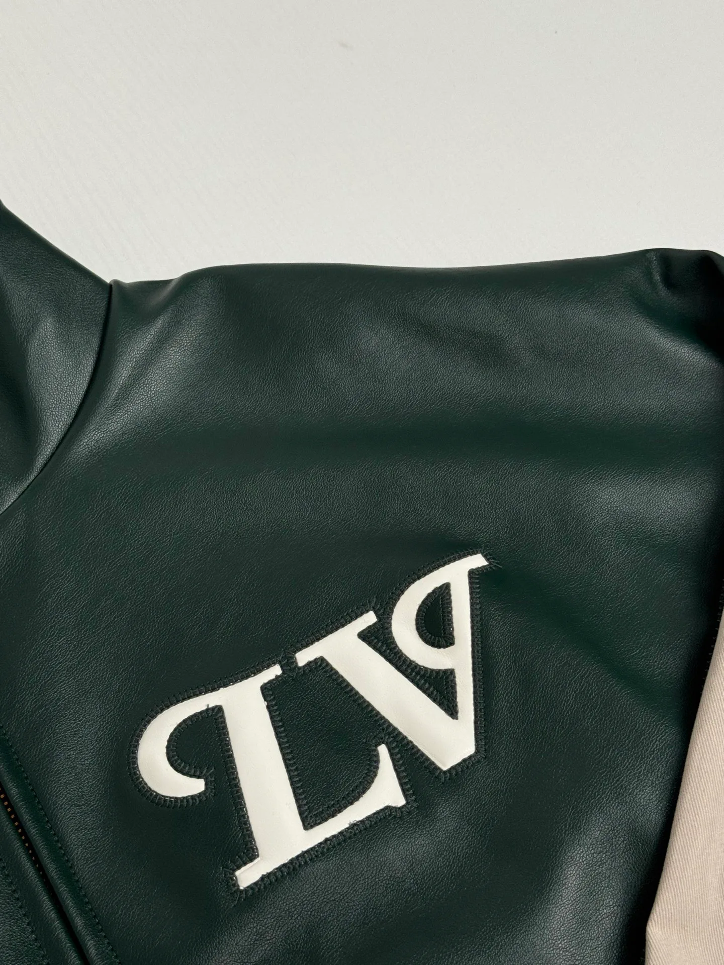 Куртки И Пуховики Мужские Louis Vuitton 16987413