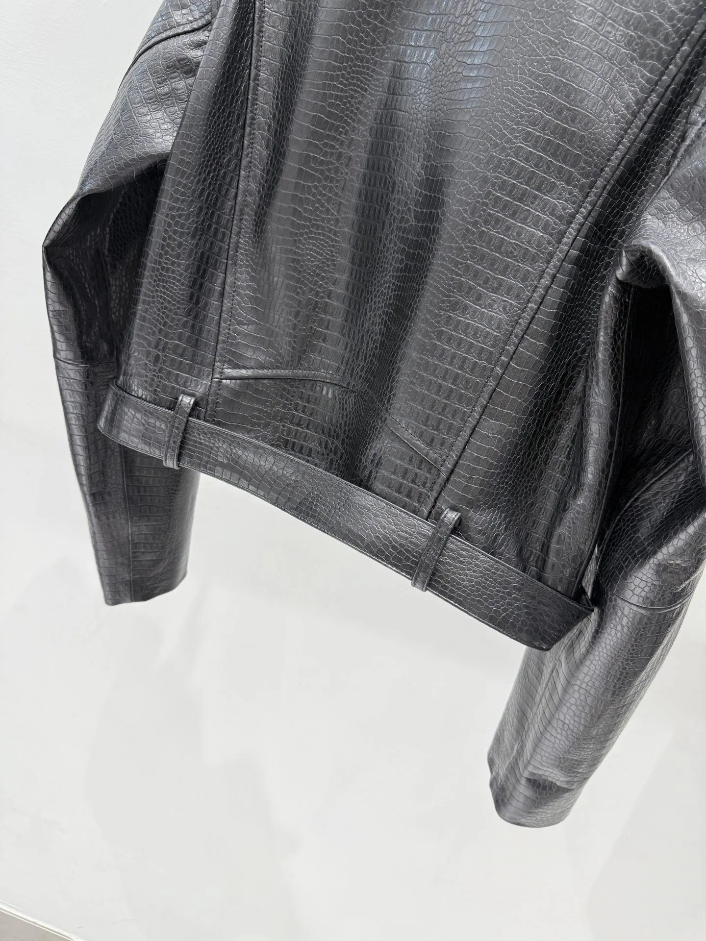 Кожаные Куртки И Дублёнки Женские Saint Laurent 18151068