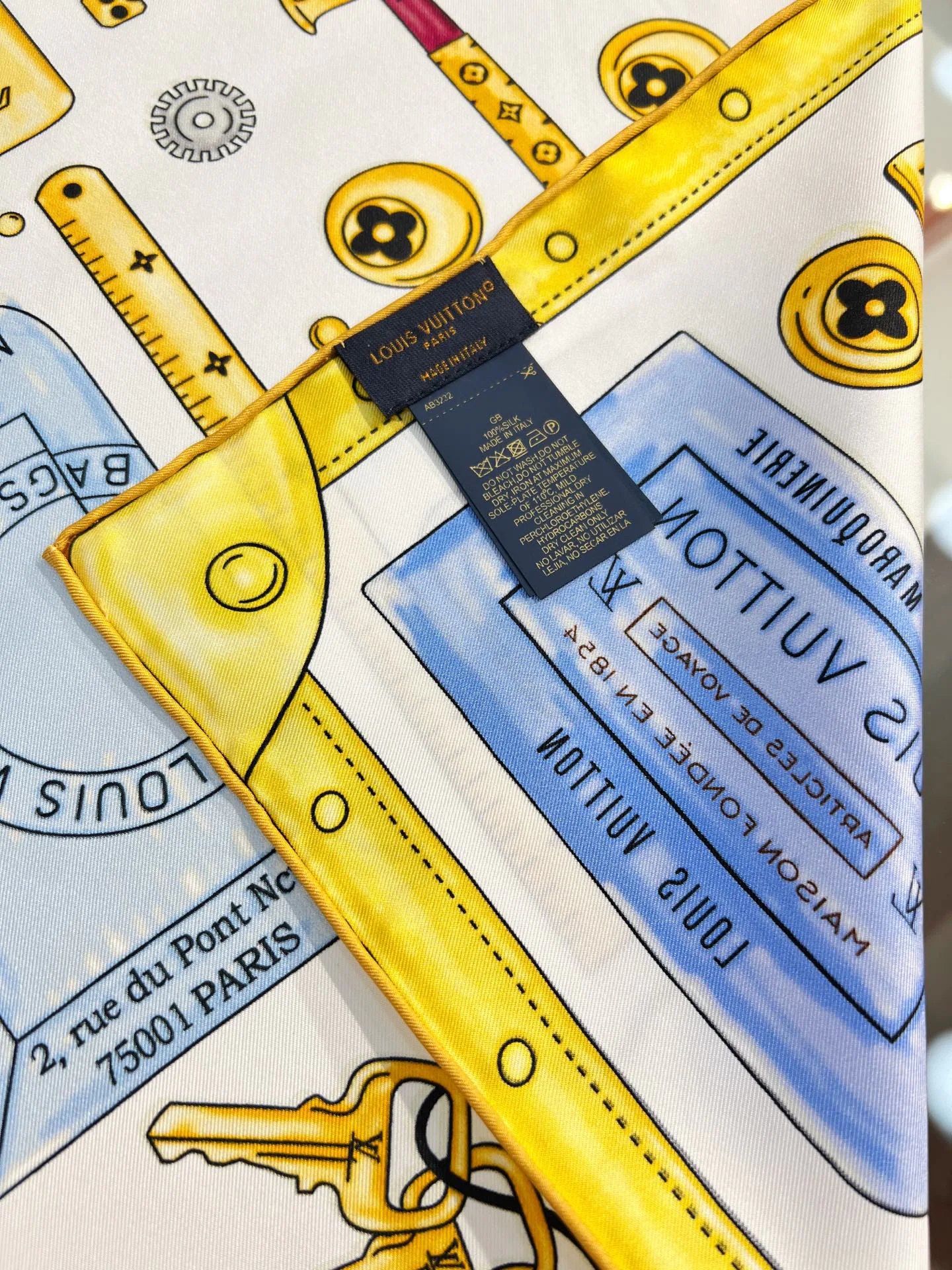 Платки Louis Vuitton 12737657