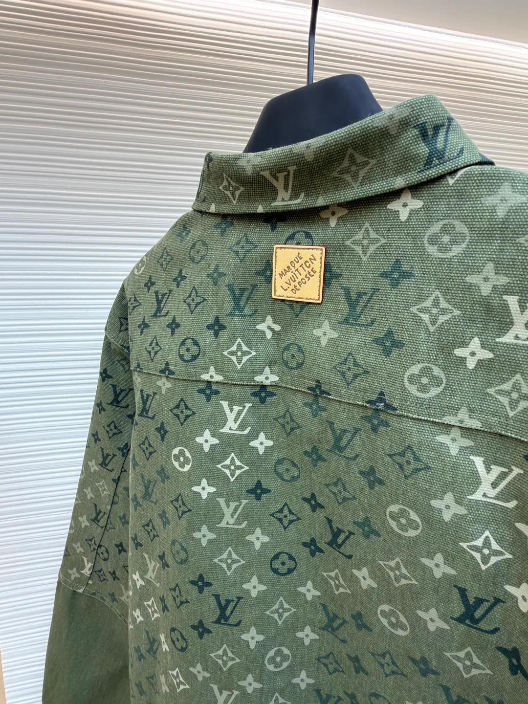 Куртки И Пуховики Женские Louis Vuitton 412795